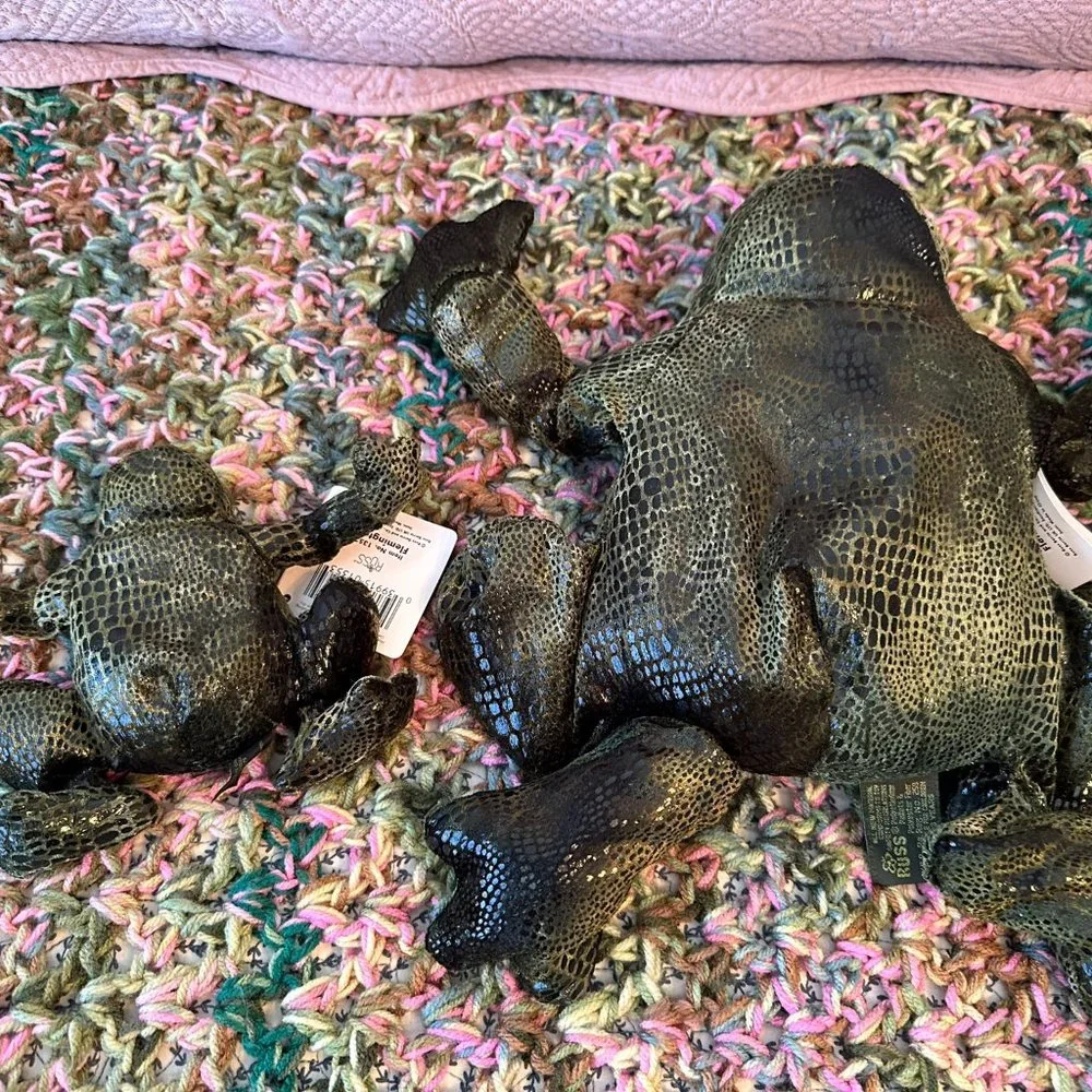 Pair of Russ Berrie Earth Zone Zonies Flemington Bean Bag Frogs with Tags - Picture 3 of 13